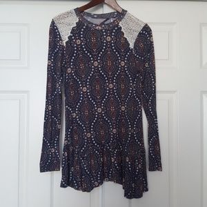 Boho Print Longsleeve Tunic w/ Lace details
